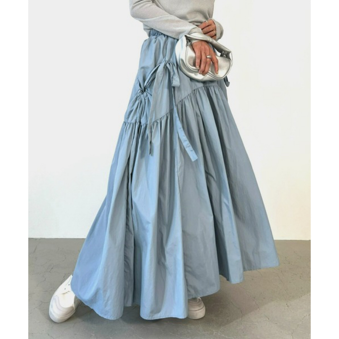 CAPRICIEUX LE'MAGE(カプリシューレマージュ)のy/m タフタギャザーリボンスカート レディースのスカート(ロングスカート)の商品写真