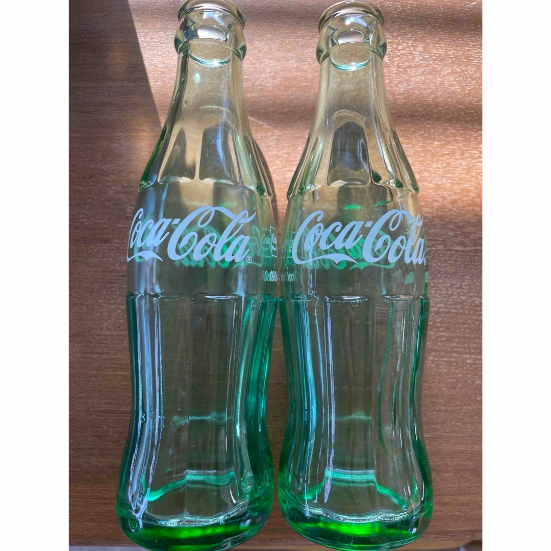 コカ・コーラ(コカコーラ)のコカコーラ☆空き瓶　2本　アンティーク　ヴィンテージ　レトロ エンタメ/ホビーの美術品/アンティーク(その他)の商品写真