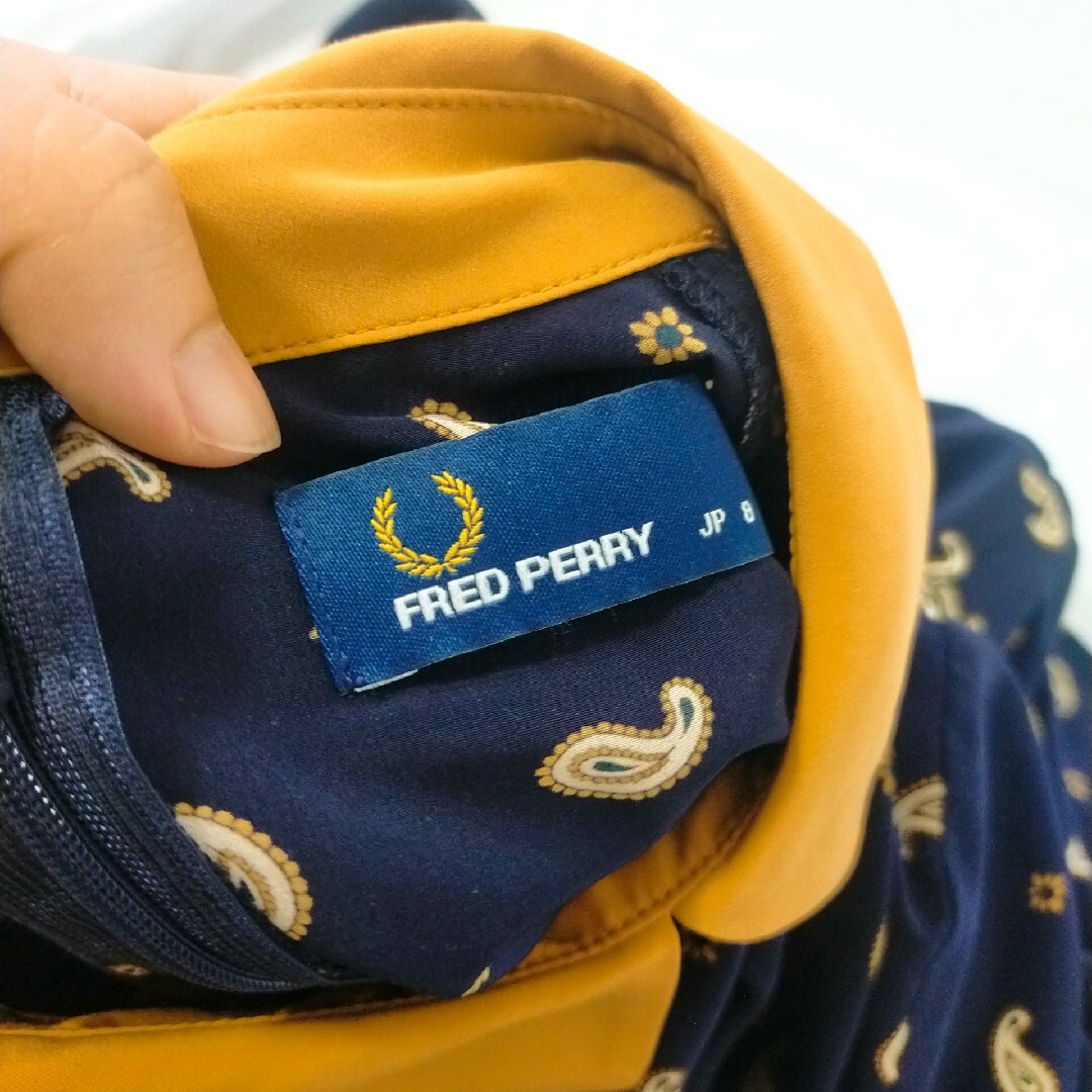 FRED PERRY(フレッドペリー)のフレッドペリー FRED PERRY ワンピース 総柄 シャツワンピース レディースのワンピース(ひざ丈ワンピース)の商品写真