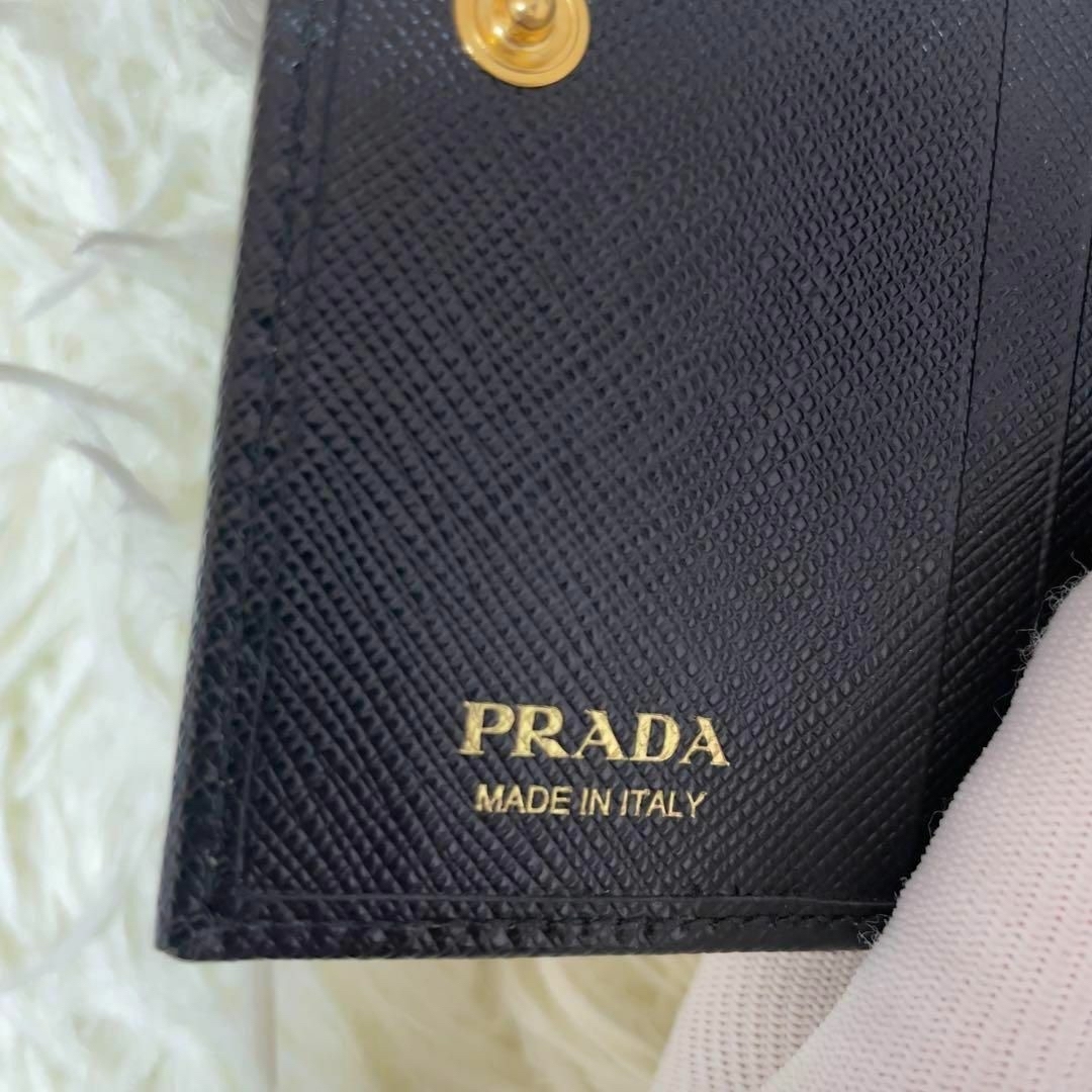 PRADA(プラダ)の【新品未使用】 PRADA プラダ 二つ折り財布 サフィアーノ ブラック レディースのファッション小物(財布)の商品写真