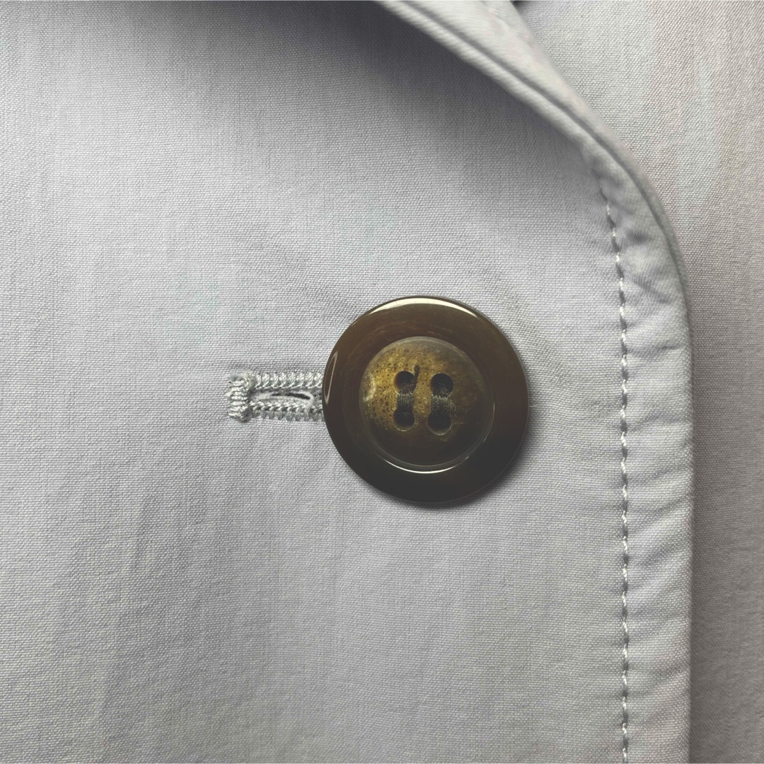 GU(ジーユー)のGUジーユー　くすみブルー　ベッコウベルトバックルボタン　トレンチコート レディースのジャケット/アウター(トレンチコート)の商品写真