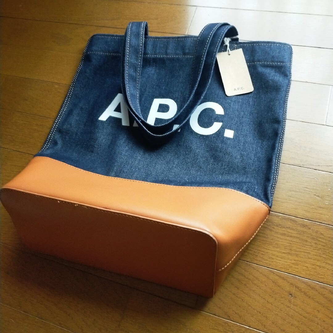 A.P.C(アーペーセー)の【正規品】アーペーセー　トートバッグ レディースのバッグ(トートバッグ)の商品写真