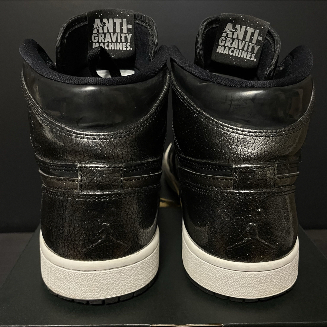 NIKE(ナイキ)のNIKE AIR JORDAN 1 RETRO HIGH メンズの靴/シューズ(スニーカー)の商品写真