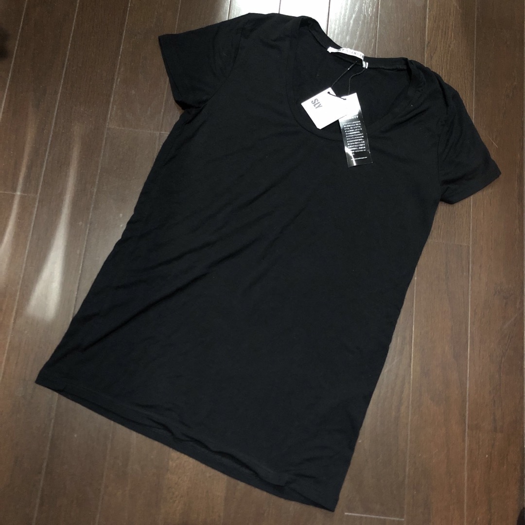 SLY(スライ)のスライ　Tシャツ ブラック レディースのトップス(Tシャツ(半袖/袖なし))の商品写真