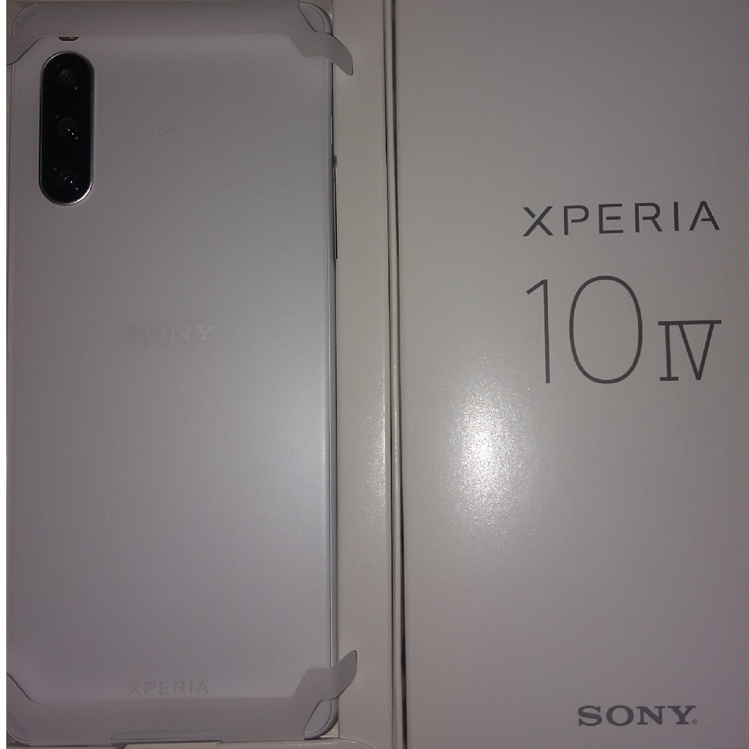 Xperia(エクスペリア)のSONY Xperia 10 IV SOG07 ホワイト スマホ/家電/カメラのスマートフォン/携帯電話(スマートフォン本体)の商品写真