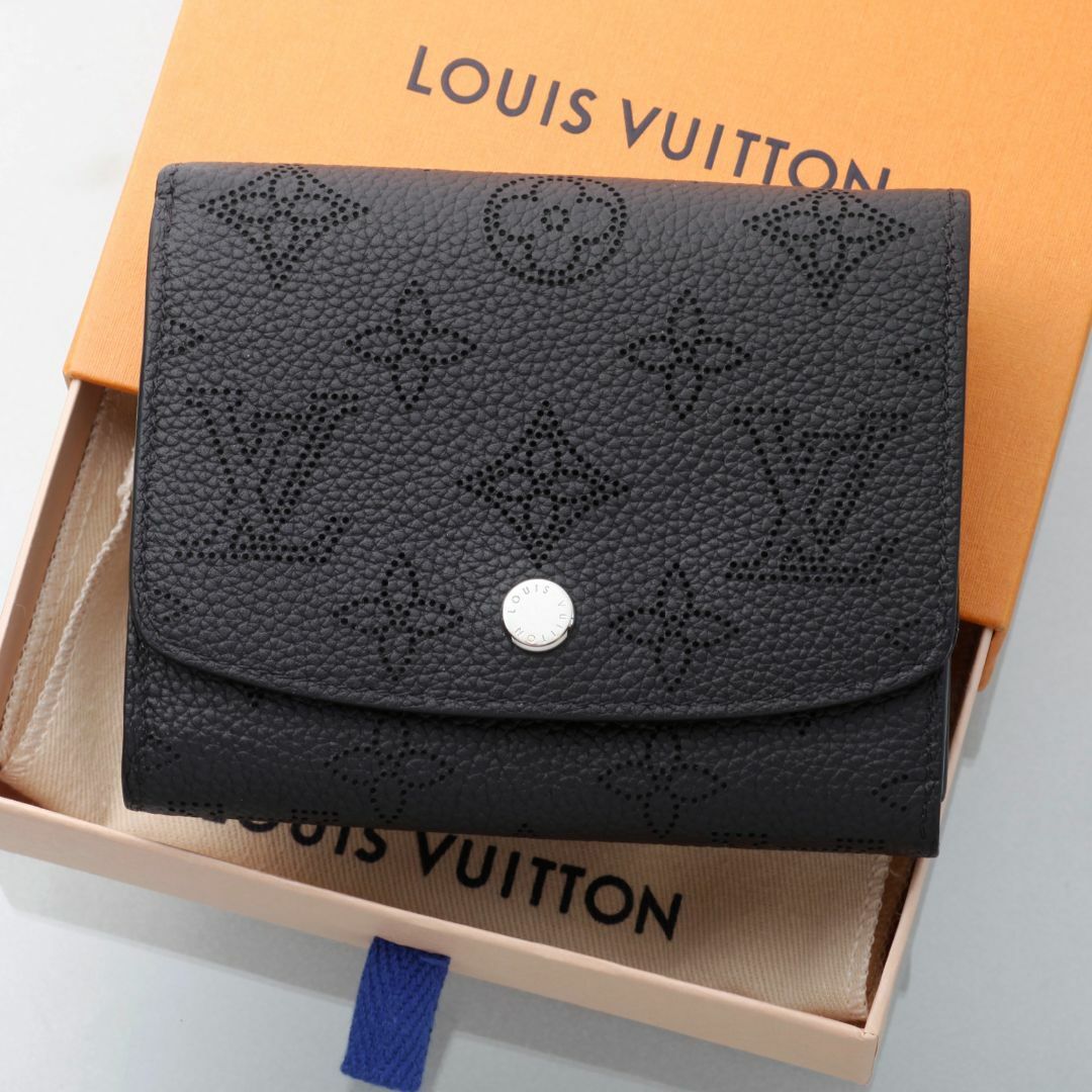 LOUIS VUITTON(ルイヴィトン)のK3675 美品 ヴィトン マヒナ イリス 二つ折 財布 M62540 箱付き レディースのファッション小物(財布)の商品写真