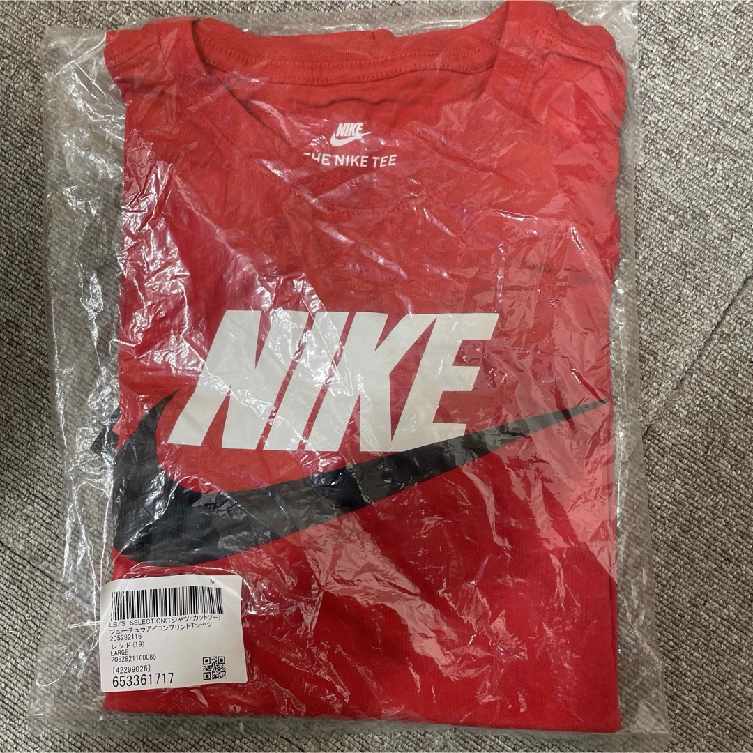 NIKE(ナイキ)の新品　NIKE フューチュラアイコンプリントTシャツ　Tee 赤　RED レッド メンズのトップス(Tシャツ/カットソー(半袖/袖なし))の商品写真