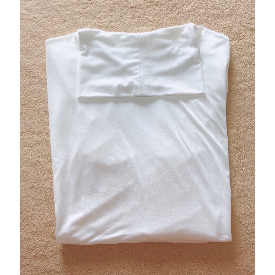 ユニクロ HEATTECH LONG SLEEVE レディースのトップス(Tシャツ(長袖/七分))の商品写真