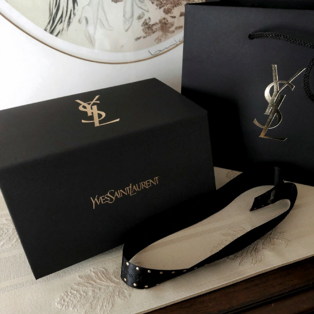 Yves Saint Laurent(イヴサンローラン)のYSL ラッピング ギフトボックス ＆ 紙袋 レディースのバッグ(ショップ袋)の商品写真