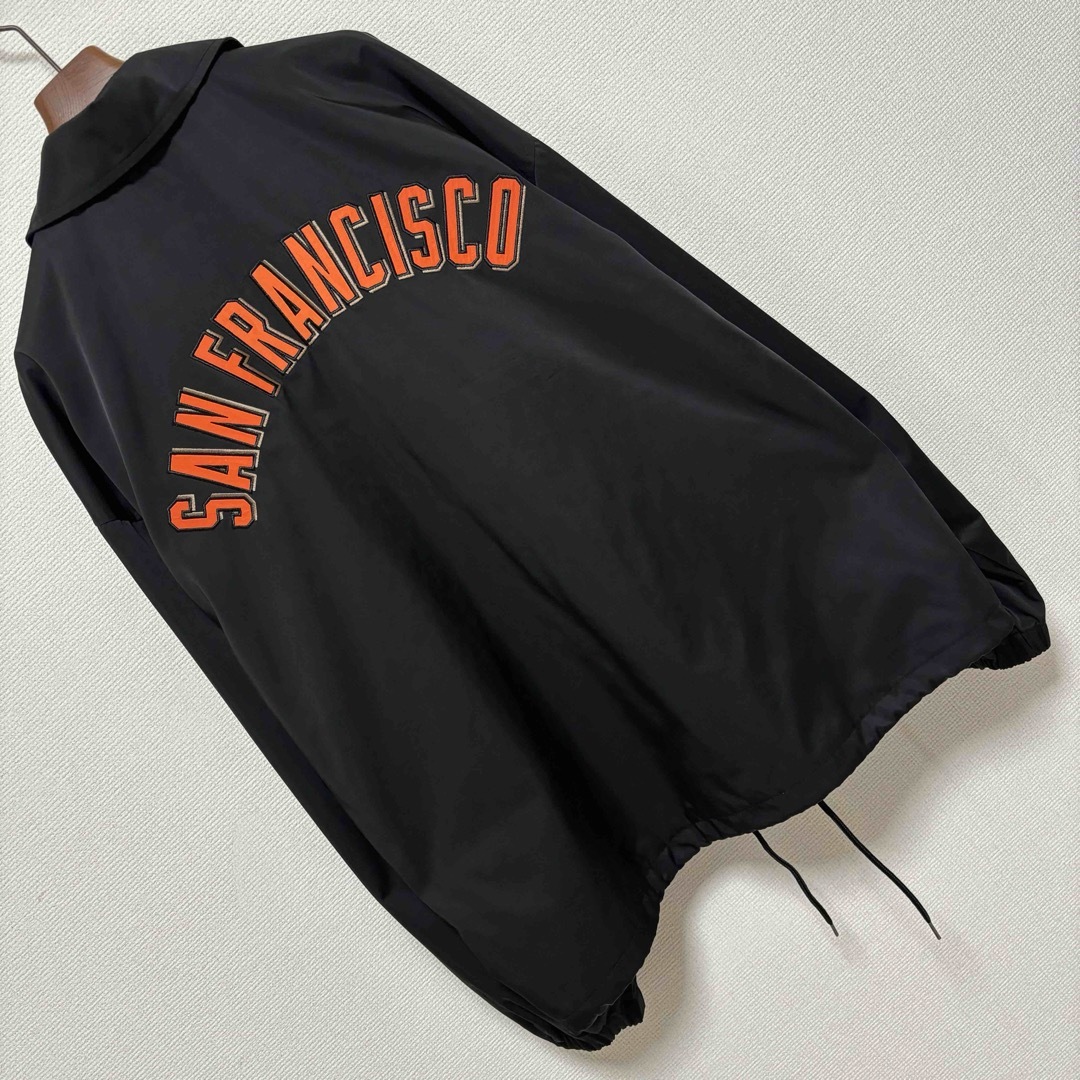 良品■MLB サンフランシスコ ジャイアンツ■コーチジャケット ワッペン M 黒 メンズのジャケット/アウター(ナイロンジャケット)の商品写真