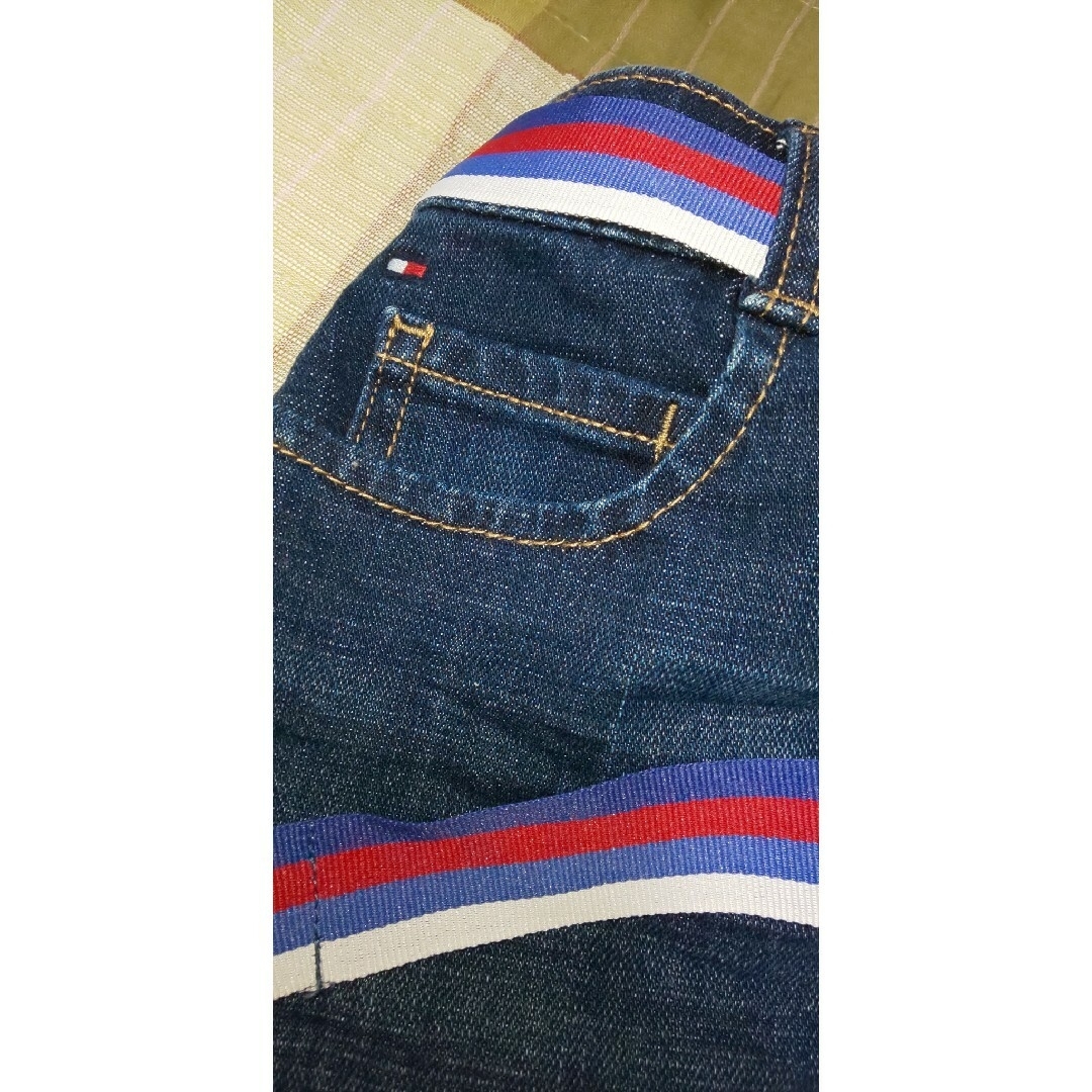 TOMMY HILFIGER(トミーヒルフィガー)のトミーフィルガーデニムスカート キッズ/ベビー/マタニティのキッズ服女の子用(90cm~)(スカート)の商品写真