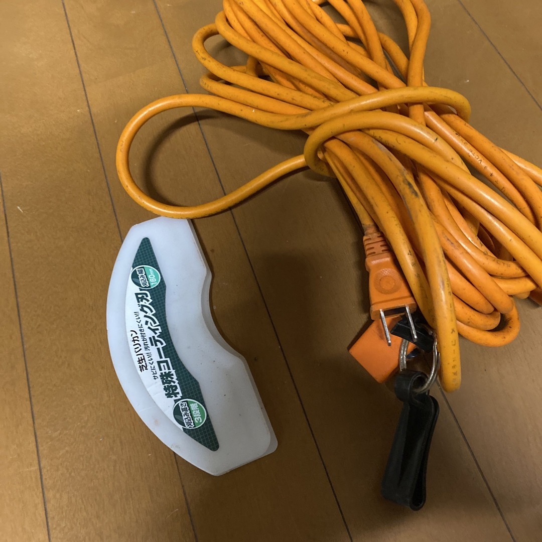 マキタ 芝生バリカン スポーツ/アウトドアの自転車(工具/メンテナンス)の商品写真