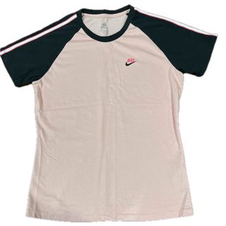 ナイキ(NIKE)のNIKE Tシャツ(Tシャツ(長袖/七分))