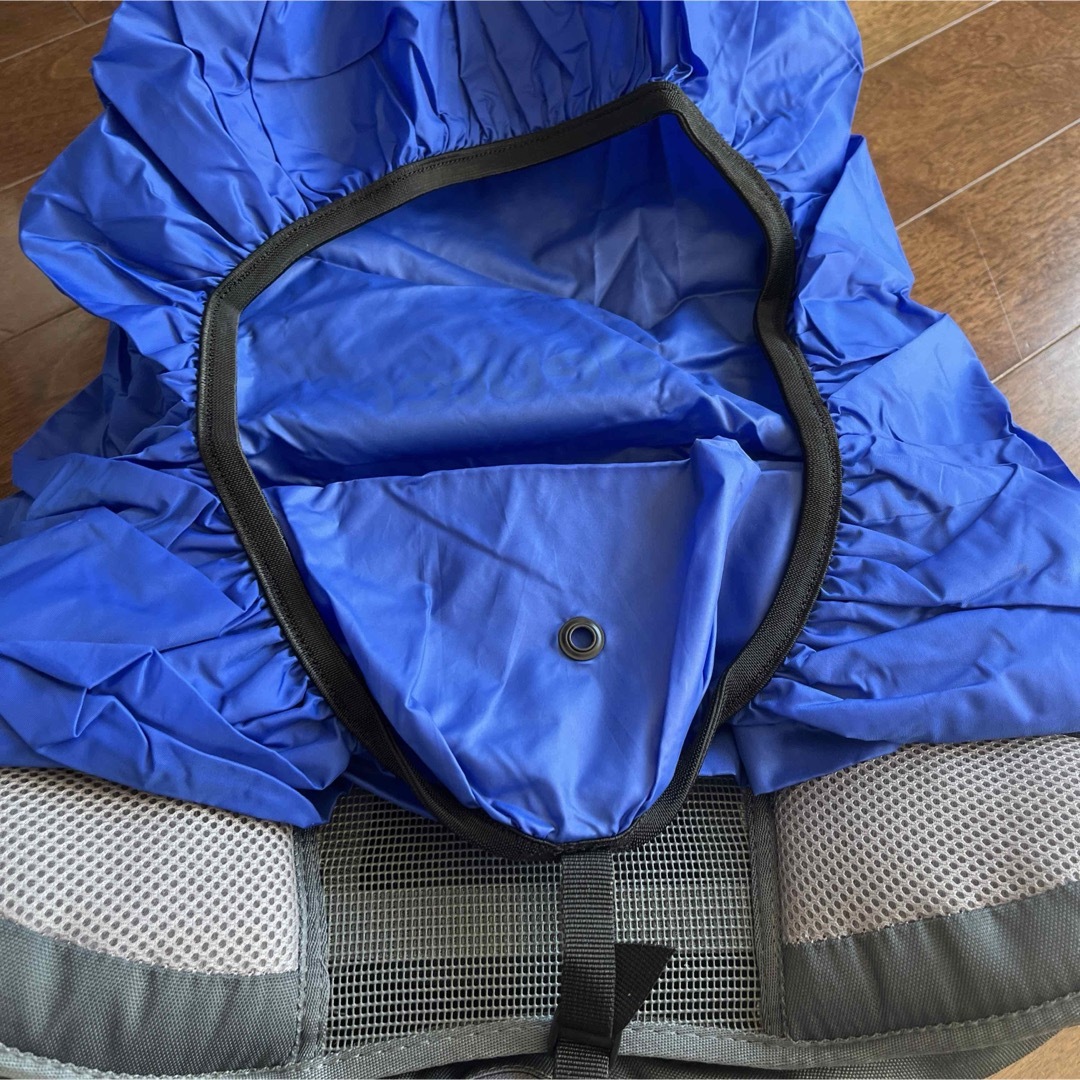 Deuter(ドイター)の登山・アウトドアリュック　赤deuter 専用レインカバー付き青 メンズのバッグ(バッグパック/リュック)の商品写真