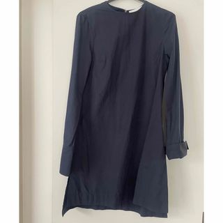 ジルサンダー(Jil Sander)のJILSANDER シンプルスリットワンピース(ミニワンピース)