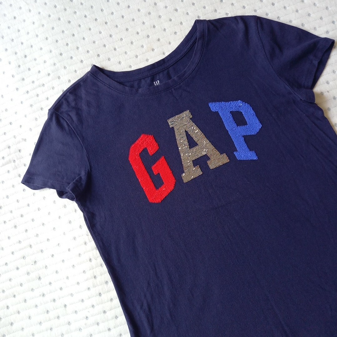 GAP Kids(ギャップキッズ)のGAP KIDS スパンコール 半袖 Tシャツ キッズ 150サイズ キッズ/ベビー/マタニティのキッズ服女の子用(90cm~)(Tシャツ/カットソー)の商品写真