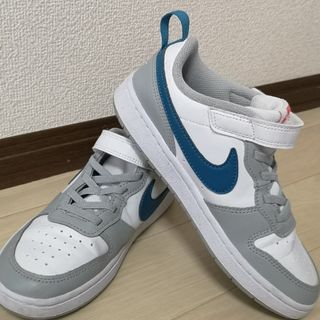 NIKE - ナイキ　スニーカー　美品