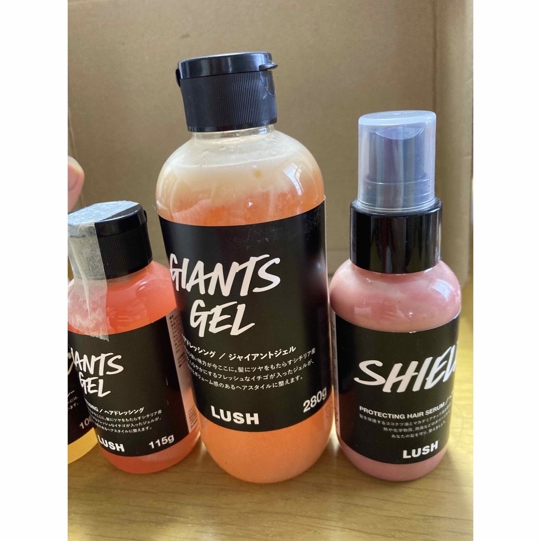 LUSH(ラッシュ)のタイムセール！ラッシュ　ヘアケア　セット コスメ/美容のヘアケア/スタイリング(シャンプー)の商品写真