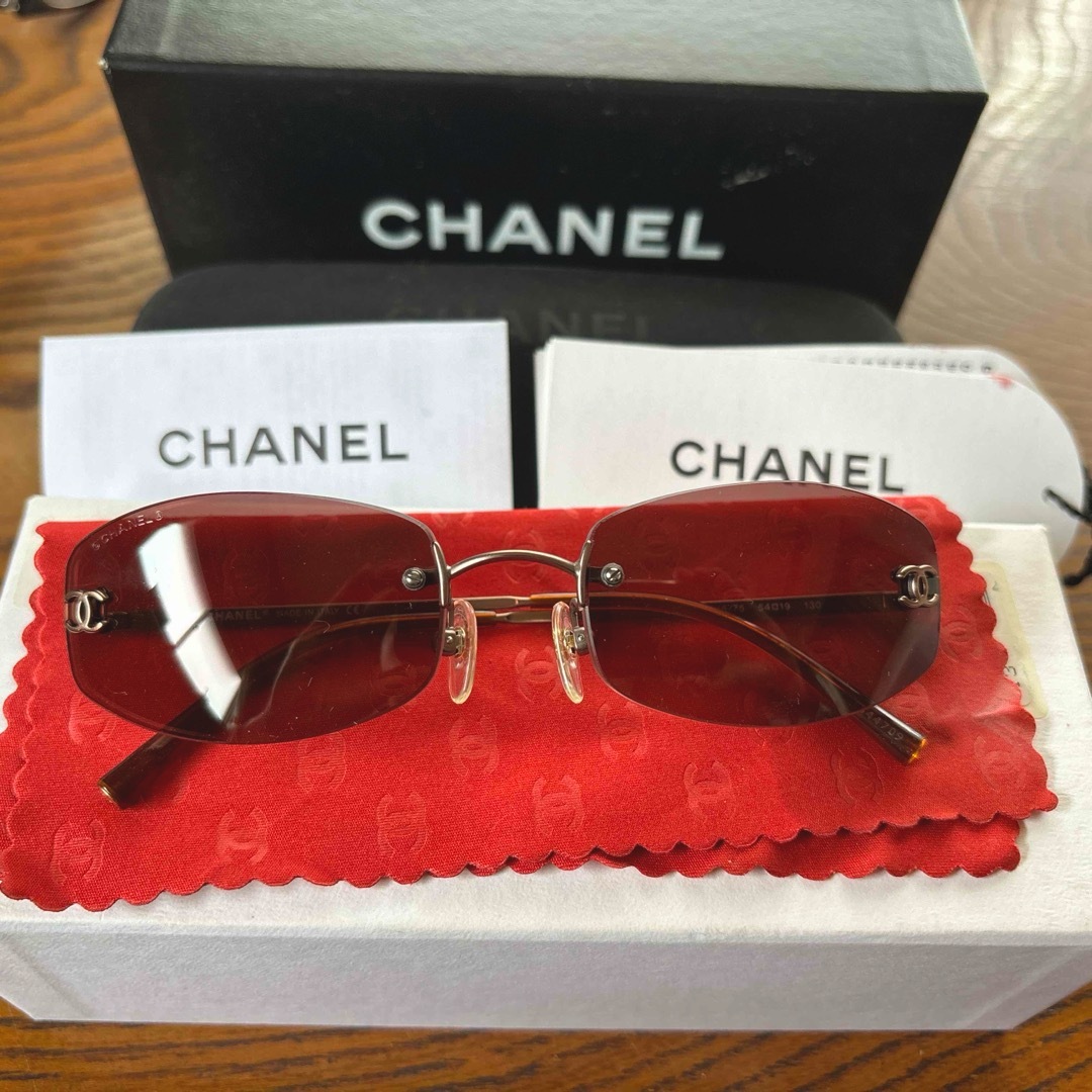 CHANEL(シャネル)の未使用　シャネル　サングラス レディースのファッション小物(サングラス/メガネ)の商品写真