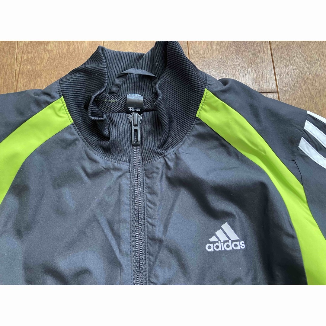 adidas(アディダス)の超美品 【adidas】 アディダス ナイロンジャンパー　140cm キッズ/ベビー/マタニティのキッズ服男の子用(90cm~)(ジャケット/上着)の商品写真