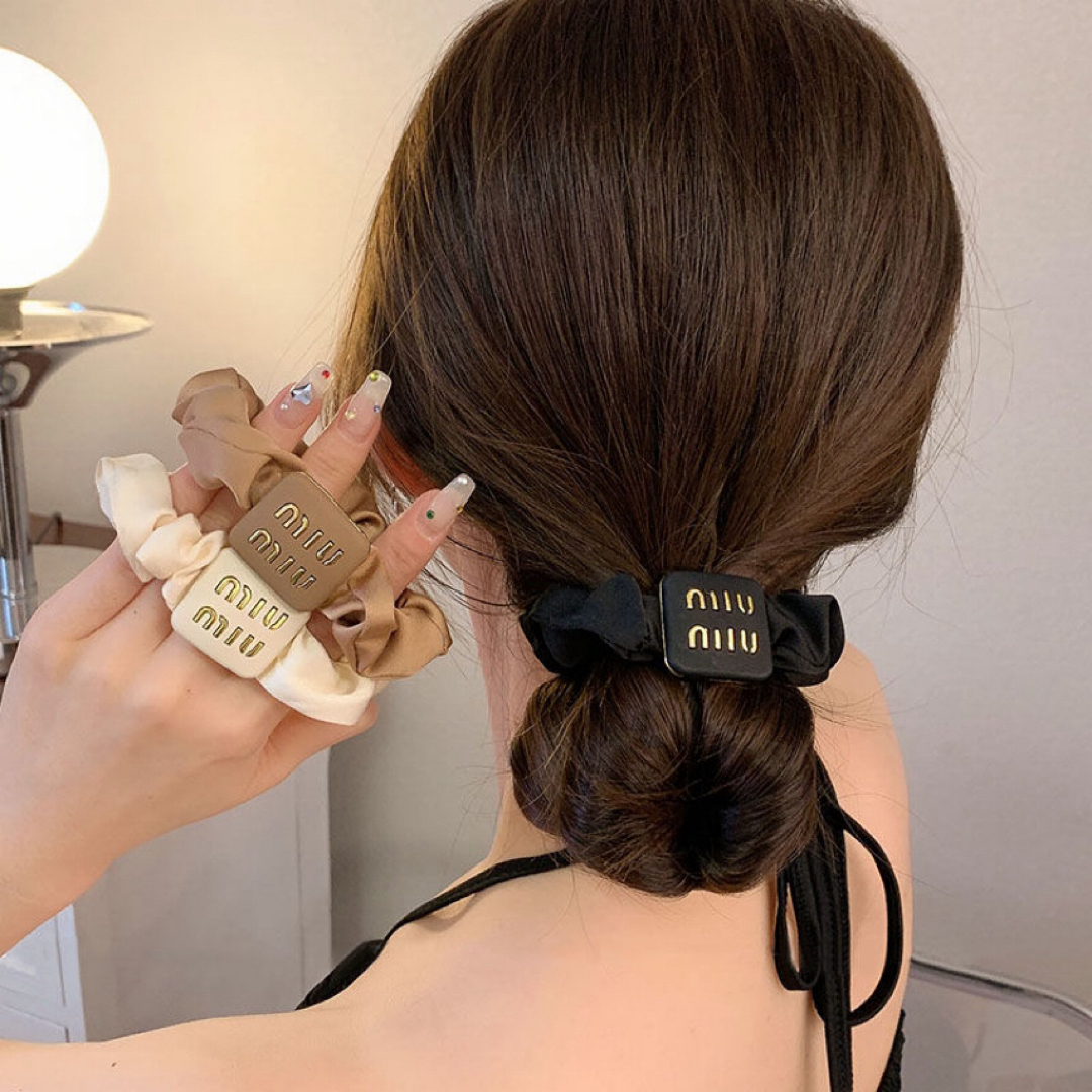 激安　シュシュ　ヘアゴム  髪飾り　髪留め　ヘアアクセサリー レディースのヘアアクセサリー(ヘアゴム/シュシュ)の商品写真