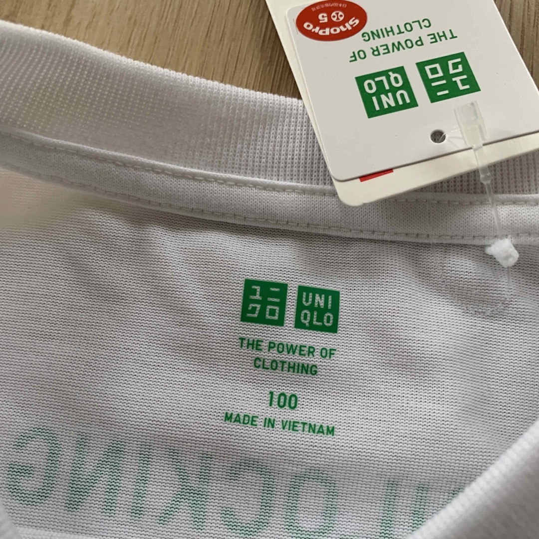 UNIQLO(ユニクロ)の新品未使用！ユニクロ　ドラえもんTシャツ(100センチ) キッズ/ベビー/マタニティのキッズ服男の子用(90cm~)(Tシャツ/カットソー)の商品写真