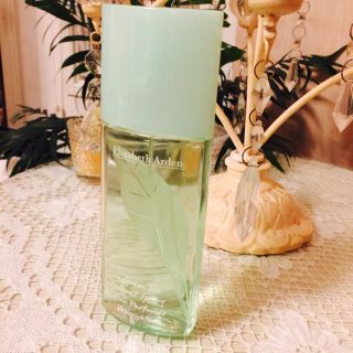 エリザベスアーデン(Elizabeth Arden)のセール中【新品】エリザベスアーデン グリーンティー 100ml ベストコスメ受賞(香水(女性用))