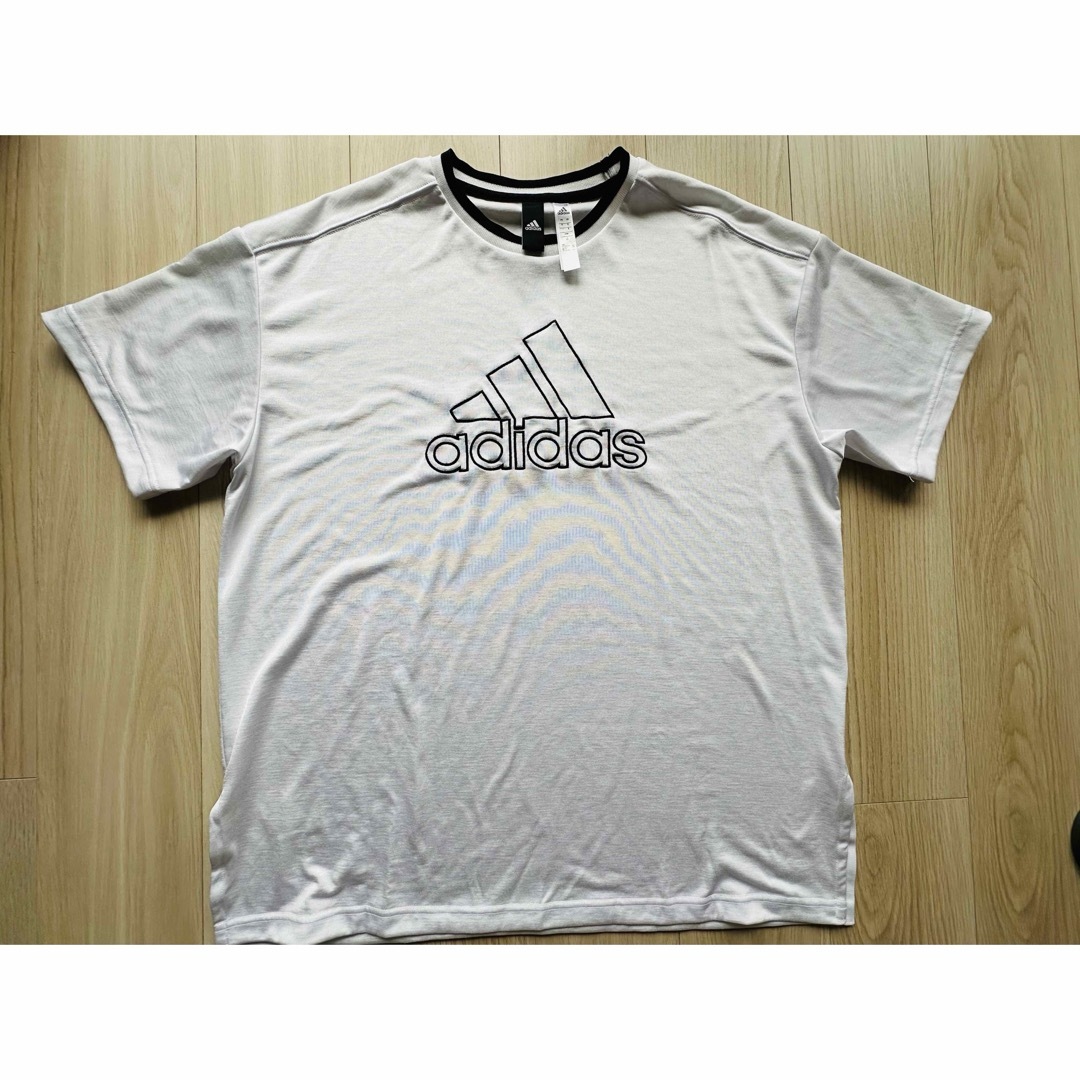 adidas(アディダス)のadidas Tシャツ　ホワイト　Lサイズ レディースのトップス(Tシャツ(半袖/袖なし))の商品写真