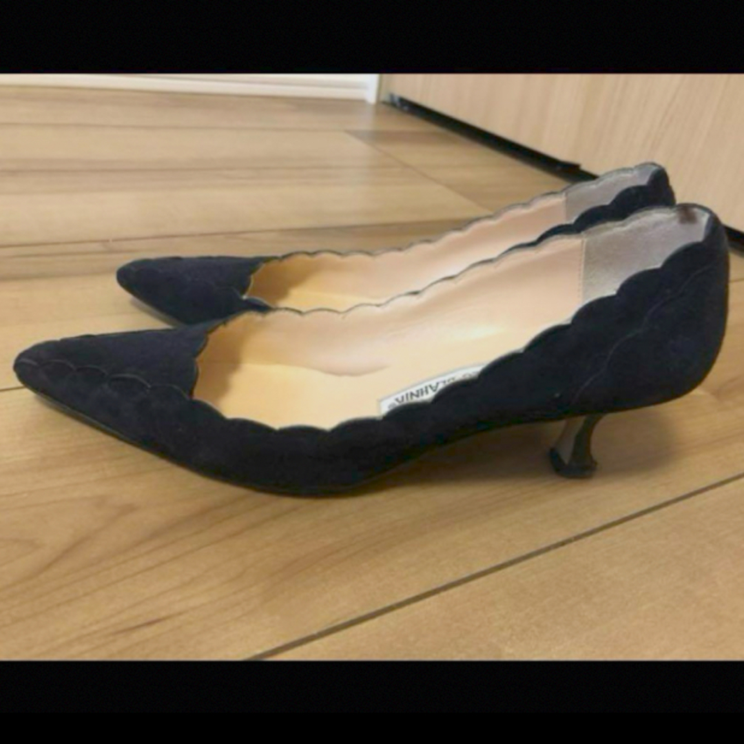 MANOLO BLAHNIK(マノロブラニク)のマノロブラニク　パンプス レディースの靴/シューズ(ハイヒール/パンプス)の商品写真