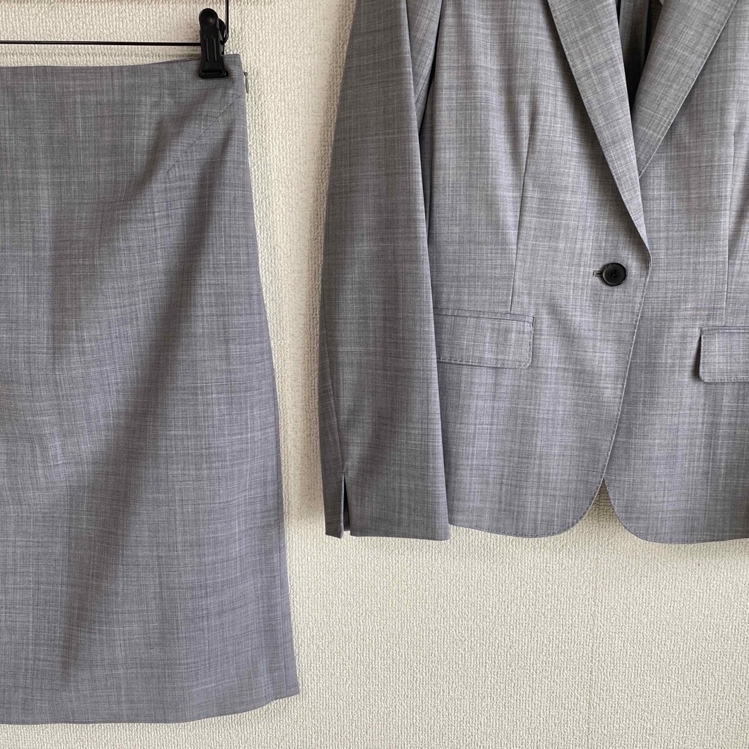 自由区(ジユウク)の自由区 スカートスーツ 38 W72 春夏 グレー 未使用に近い DMW レディースのフォーマル/ドレス(スーツ)の商品写真