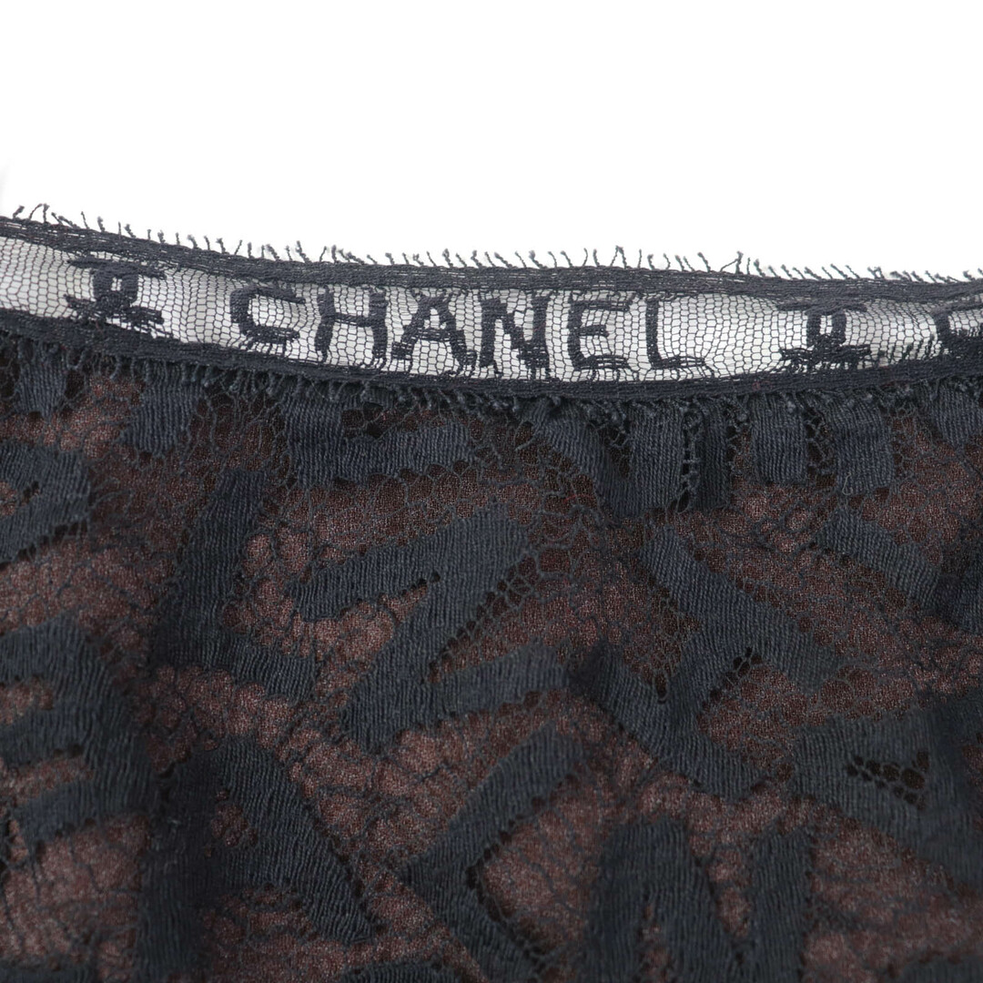 CHANEL(シャネル)の極美品★CHANEL シャネル ヴィンテージ 98A P11845 総ロゴレース 膝丈 タイトスカート ブラック 38 フランス製 レディース レディースのスカート(ひざ丈スカート)の商品写真