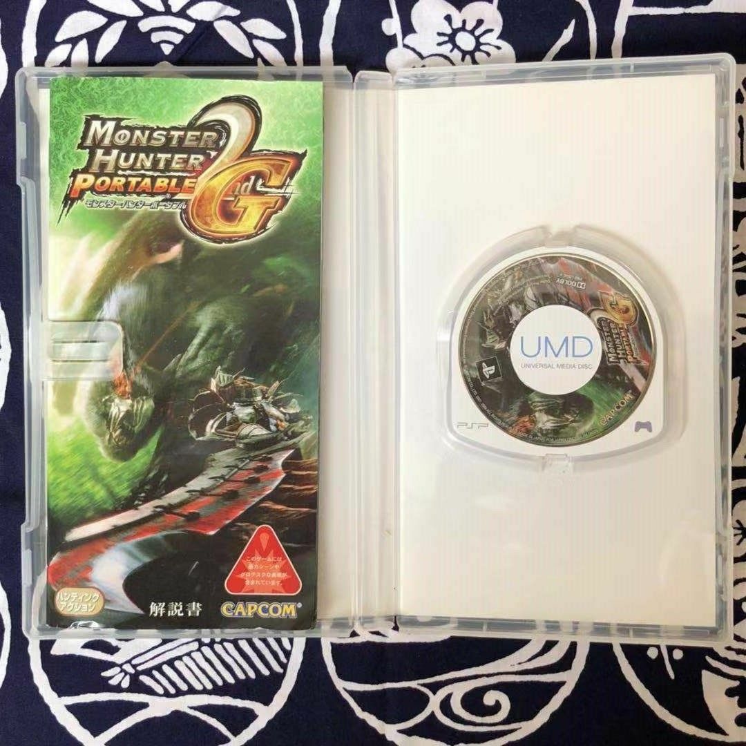 PSPソフト4本「モンスターハンターポータブル、2nd、2ndG、 3rd」 エンタメ/ホビーのゲームソフト/ゲーム機本体(家庭用ゲームソフト)の商品写真