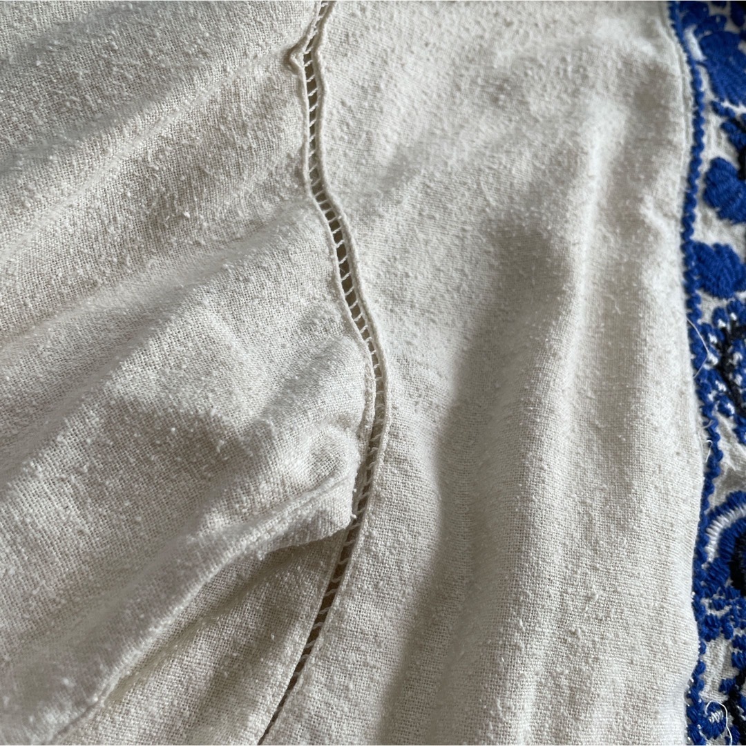 MACPHEE(マカフィー)のMACPHEE マカフィー　ブラウス　刺繍　シルク　青　トゥモローランド レディースのトップス(シャツ/ブラウス(長袖/七分))の商品写真
