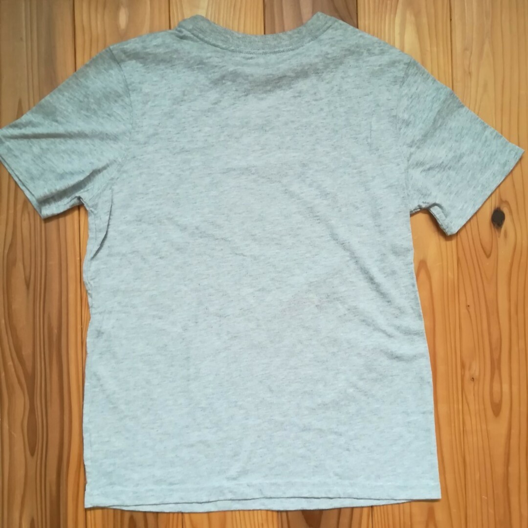 GAP Kids(ギャップキッズ)の【GAP Kids】Tシャツ　130㌢ グレー キッズ/ベビー/マタニティのキッズ服男の子用(90cm~)(Tシャツ/カットソー)の商品写真