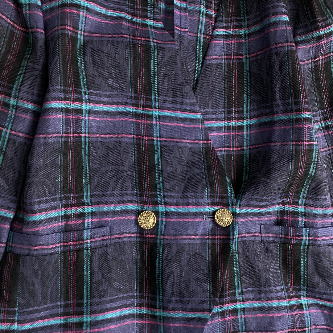 セットアップ　金ボタン　チェック柄　透け感　ノーカラー　紫　緑　黒　ピンク レディースのフォーマル/ドレス(スーツ)の商品写真