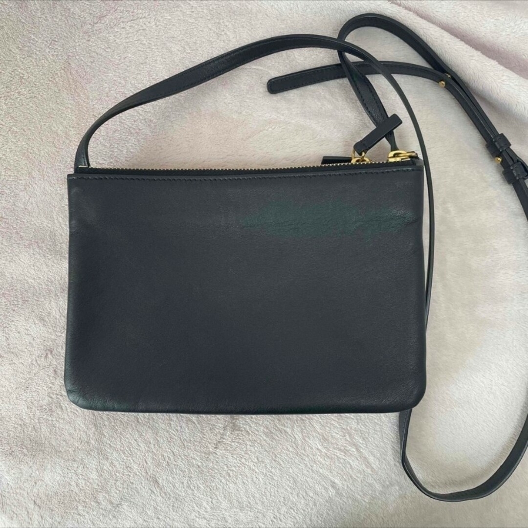 celine(セリーヌ)のCELINE トリオスモール レディースのバッグ(ショルダーバッグ)の商品写真