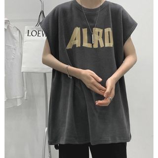 【新品未使用】メンズ　トップス　英文字　グレー　ＸＬ　韓国(Tシャツ/カットソー(半袖/袖なし))