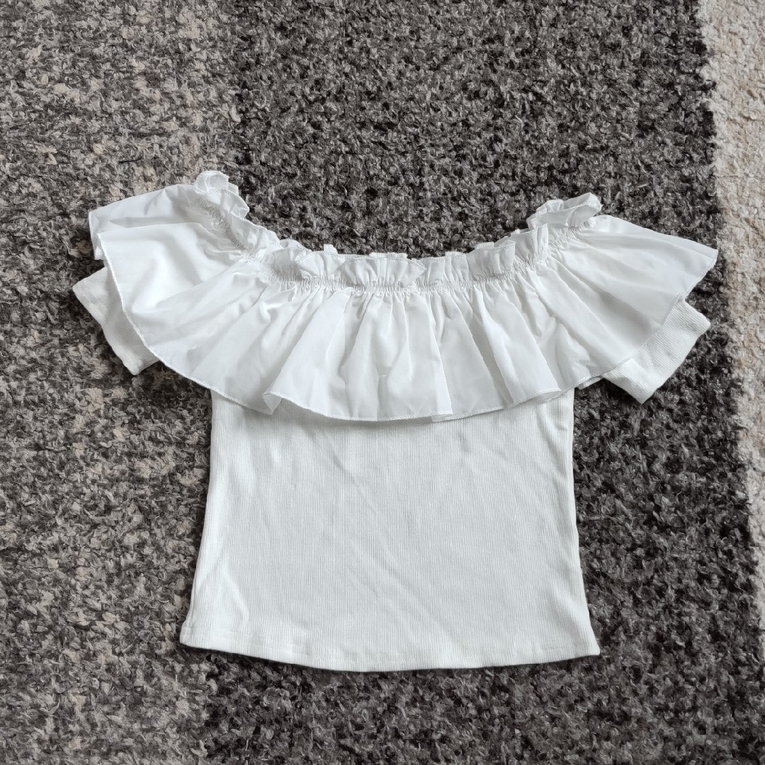 オフショルトップス キッズ/ベビー/マタニティのキッズ服女の子用(90cm~)(Tシャツ/カットソー)の商品写真