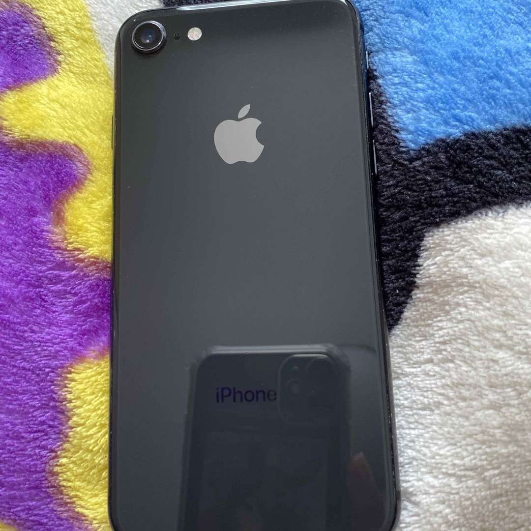 iPhone(アイフォーン)のiPhone8 ソフトバンク スマホ/家電/カメラのスマートフォン/携帯電話(スマートフォン本体)の商品写真