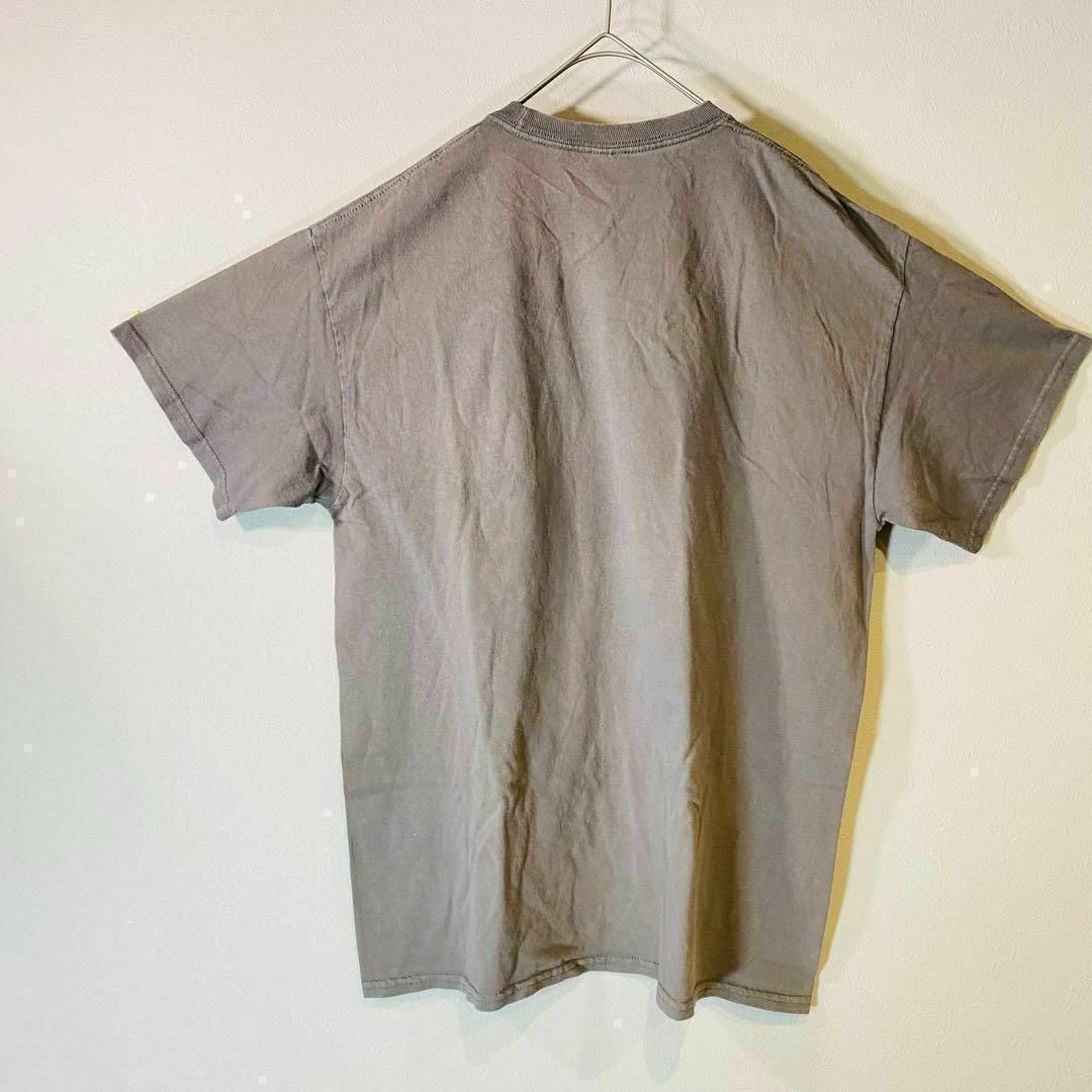 GILDAN(ギルタン)のGILDAN ギルダン　Tシャツ 綿100% プリントロゴ　サッカー　ねず茶色 メンズのトップス(Tシャツ/カットソー(半袖/袖なし))の商品写真