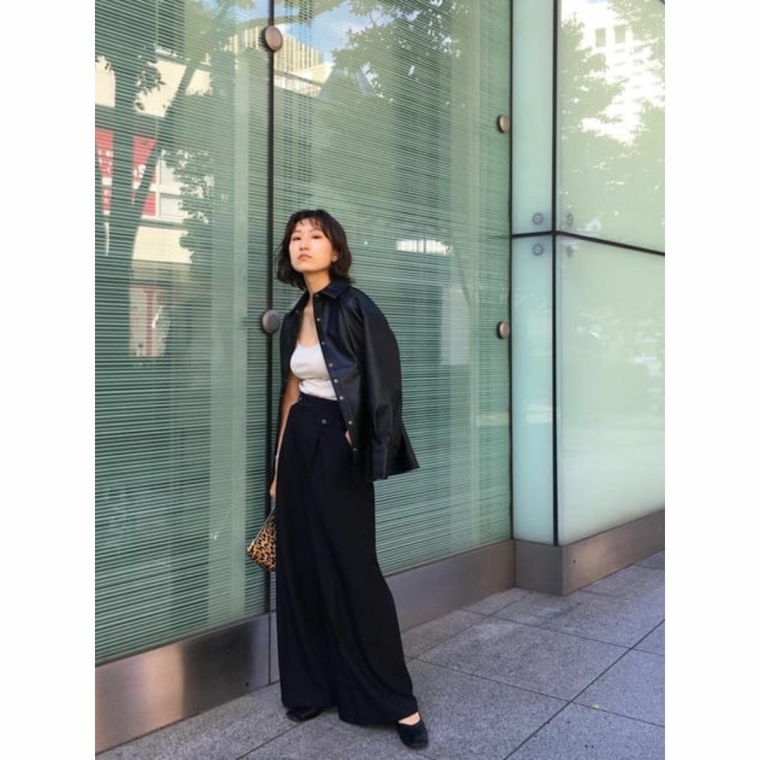 AZUL by moussy(アズールバイマウジー)のアズールバイマウジー♡TUCK WIDE STRAIGHT PANTS レディースのパンツ(カジュアルパンツ)の商品写真