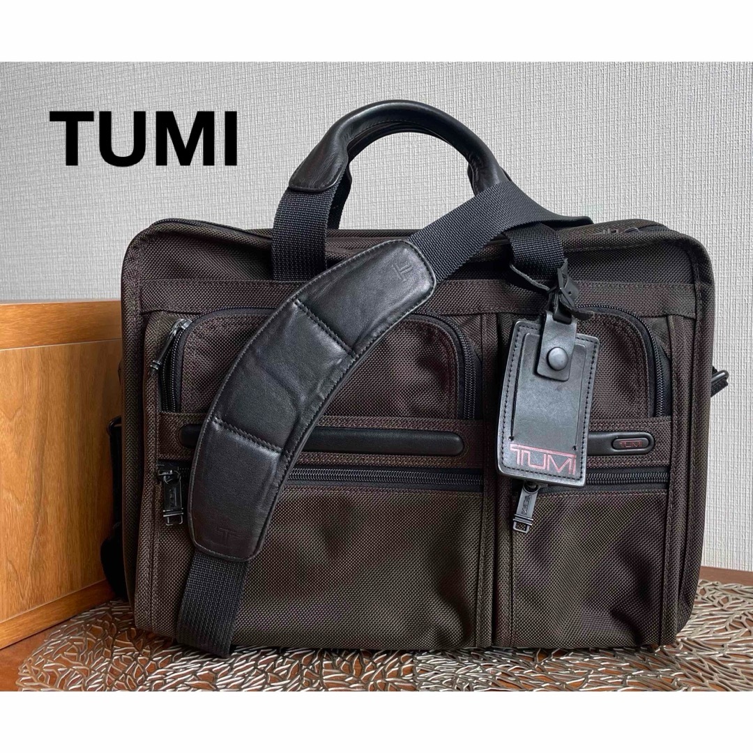 TUMI(トゥミ)の（美品）TUMI トゥミ ショルダー ビジネスバッグ ブラウン メンズのバッグ(ショルダーバッグ)の商品写真