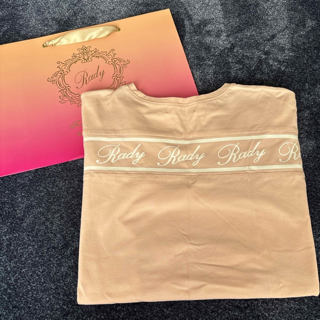 Rady(レディー)のRady♡ラインロゴTシャツ レディースのトップス(Tシャツ(半袖/袖なし))の商品写真