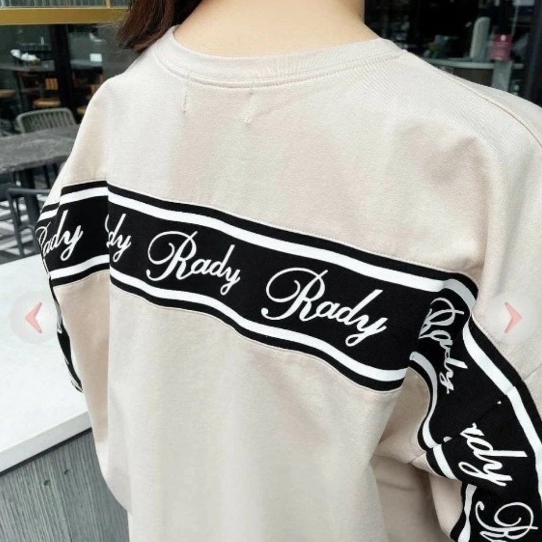 Rady(レディー)のRady♡ラインロゴTシャツ レディースのトップス(Tシャツ(半袖/袖なし))の商品写真