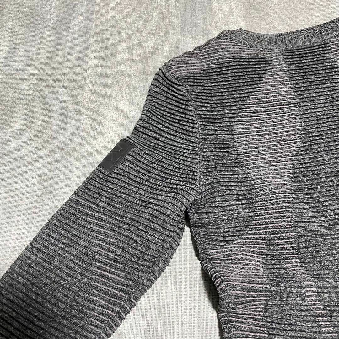 UNDER ARMOUR(アンダーアーマー)のロンT アンダーアーマー インテリニット M チャコールグレー レディースのトップス(Tシャツ(長袖/七分))の商品写真