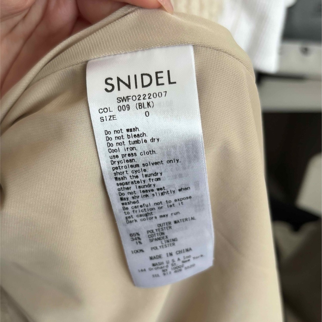 SNIDEL(スナイデル)のsnidel メローデザインワンピース　BLK レディースのワンピース(ミニワンピース)の商品写真