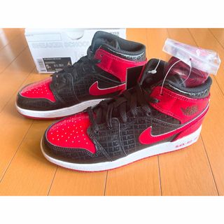 ジョーダン(Jordan Brand（NIKE）)のAIR JORDAN 1 MID SS（GS ）23.5cm(スニーカー)