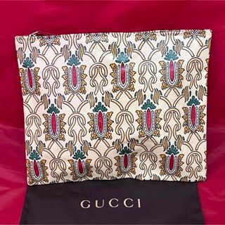 グッチ(Gucci)のGUCCIガーデン　ポーチ未使用(ポーチ)