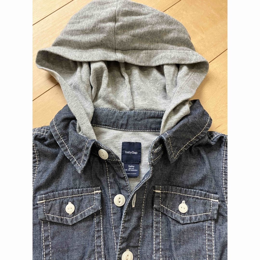 babyGAP(ベビーギャップ)のbaby Gap 90 デニム 半袖 つなぎ ロンパース カバーオール キッズ/ベビー/マタニティのキッズ服男の子用(90cm~)(その他)の商品写真