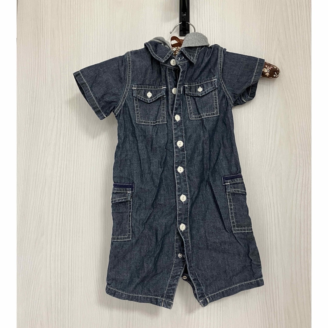 babyGAP(ベビーギャップ)のbaby Gap 90 デニム 半袖 つなぎ ロンパース カバーオール キッズ/ベビー/マタニティのキッズ服男の子用(90cm~)(その他)の商品写真